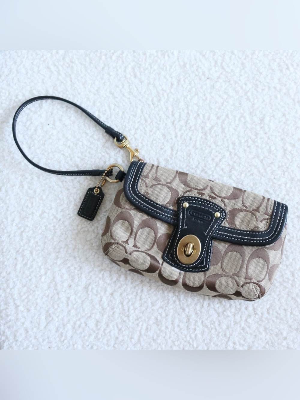 Vintage Coach Signature Turnlock Wristlet Brown Jacquard Gold Hardware